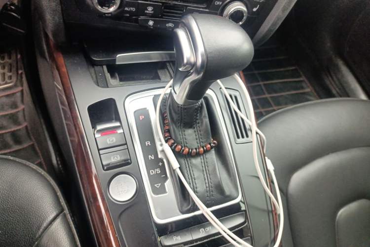 Used Audi A4L 2016 35 TFSI Collection Edition S line Comfort Model Gear Lever
