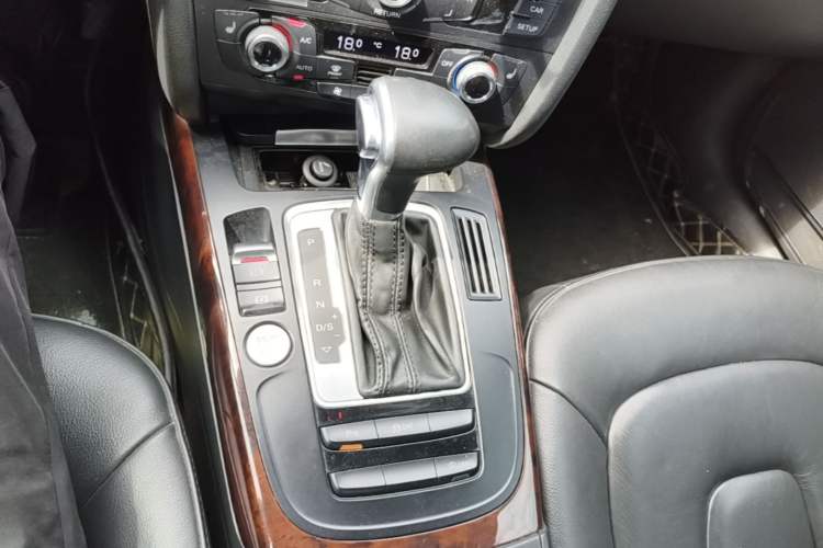 Used Audi A4L 2016 35 TFSI Collection Edition S line Comfort Model Gear Lever