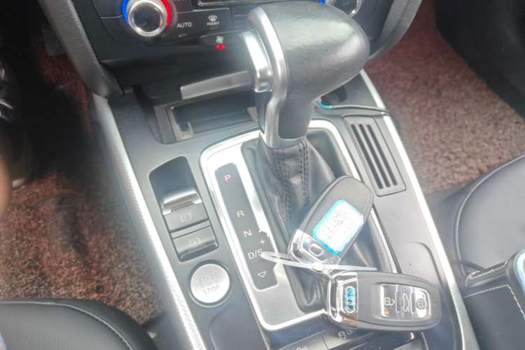 Used Audi A4L 2016 35 TFSI Collector's Edition Automatic Standard Model Gear Lever
