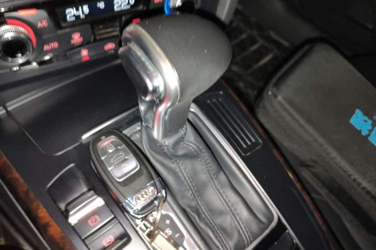 Used Audi A4L 2016 35 TFSI Collector's Edition Automatic Standard Model Gear Lever
