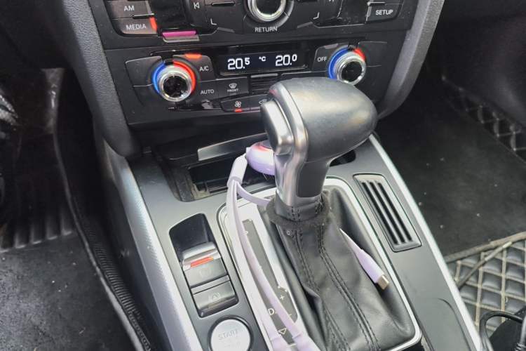 Used Audi A4L 2016 35 TFSI Collector's Edition Automatic Standard Model Gear Lever