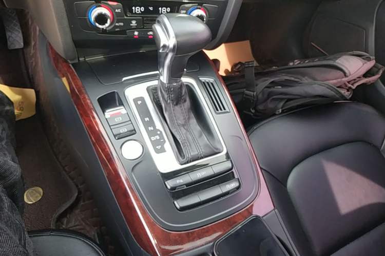 Used Audi A4L 2016 35 TFSI Collector's Edition Automatic Standard Model Gear Lever