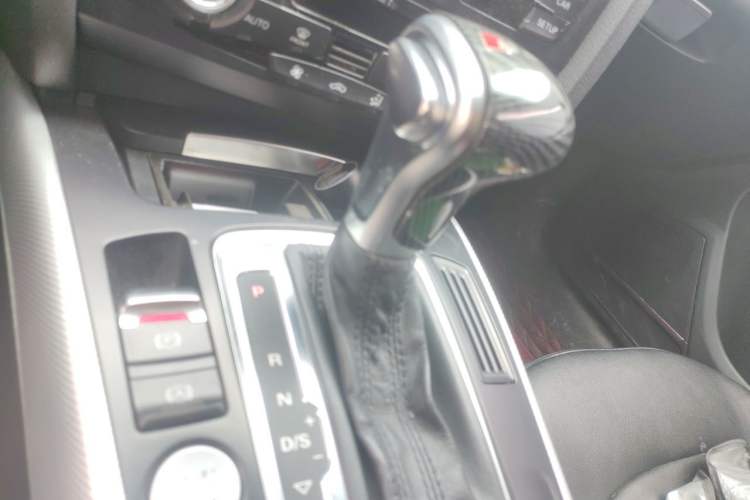 Used Audi A4L 2016 35 TFSI Collector's Edition Automatic Standard Model Gear Lever