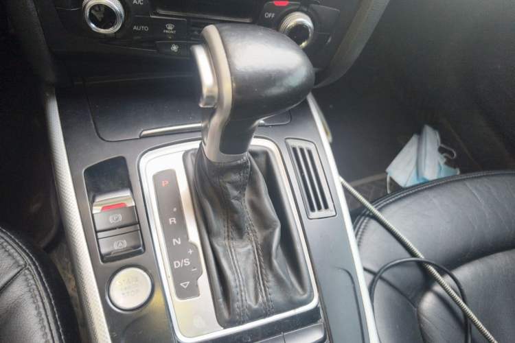 Used Audi A4L 2016 35 TFSI Collector's Edition Automatic Standard Model Gear Lever