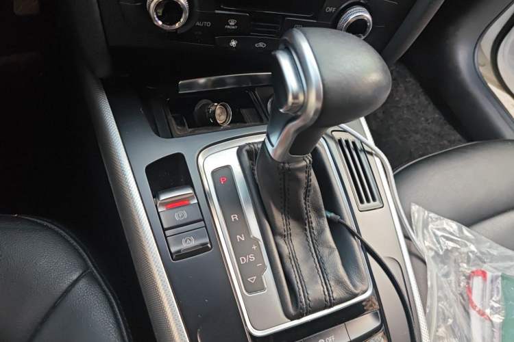 Used Audi A4L 2016 35 TFSI Automatic Standard Model Gear Lever