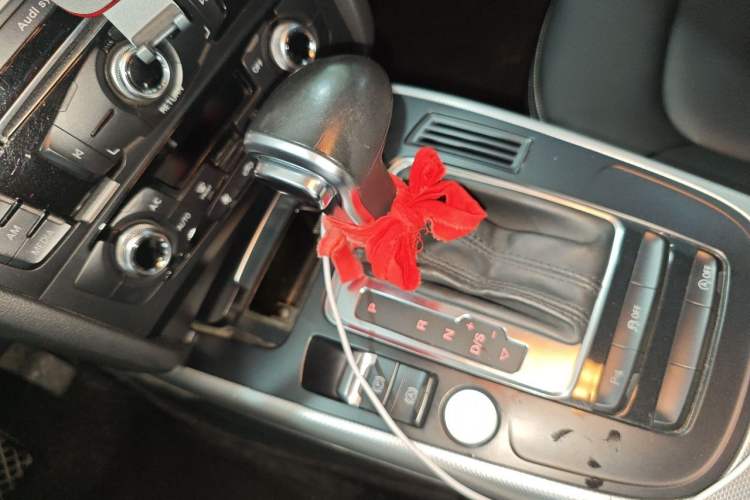 Used Audi A4L 2016 35 TFSI Collector's Edition Automatic Standard Model Gear Lever