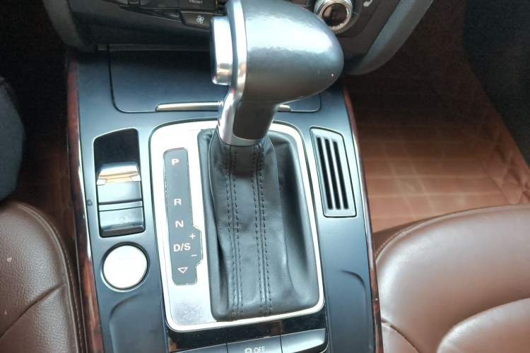 Used Audi A4L 2016 35 TFSI Collection Edition S line Comfort Model Gear Lever