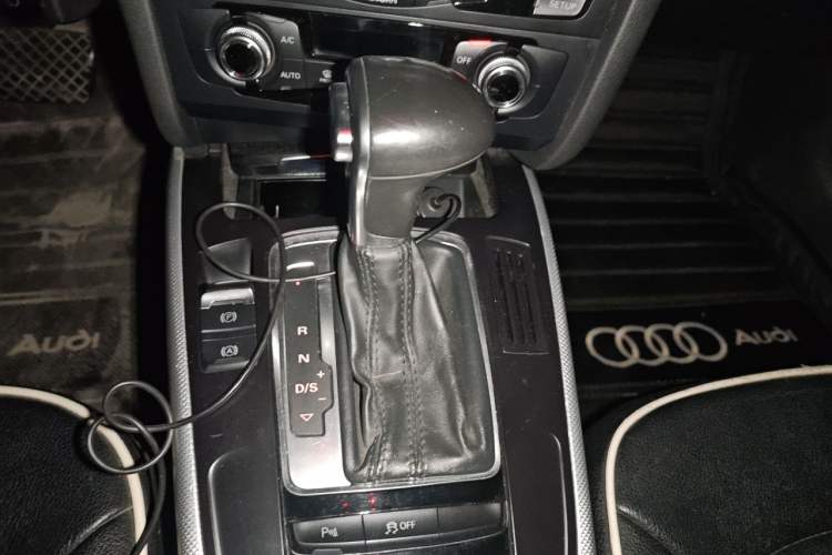 Used Audi A4L 2016 35 TFSI Automatic Standard Model Gear Lever