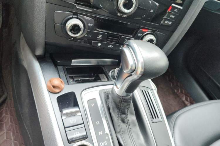 Used Audi A4L 2016 35 TFSI Collector's Edition Automatic Standard Model Gear Lever