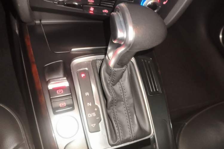 Used Audi A4L 2016 35 TFSI Collection Edition S line Comfort Model Gear Lever