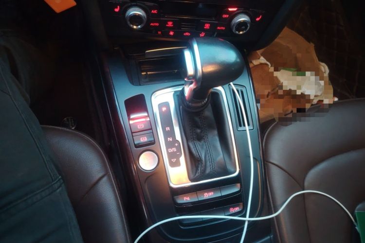 Used Audi A4L 2016 35 TFSI Collection Edition S line Comfort Model Gear Lever