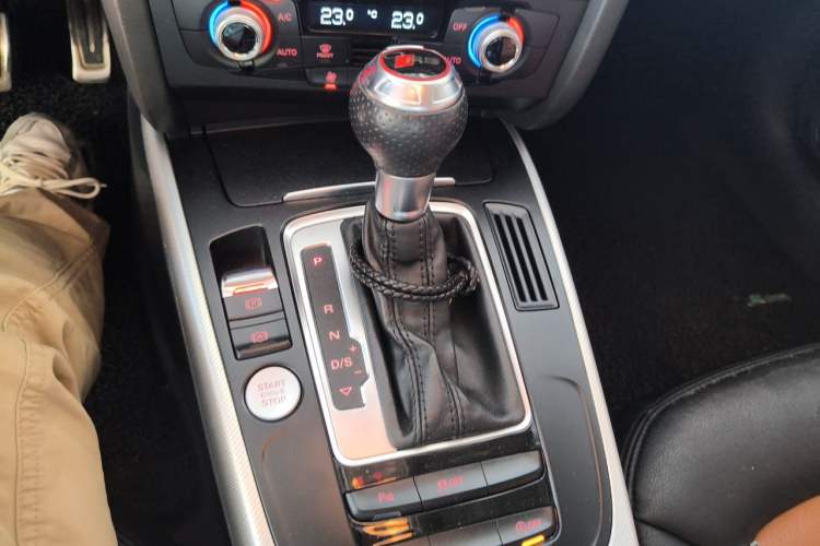 Used Audi A4L 2016 35 TFSI Collector's Edition Automatic Standard Model Gear Lever