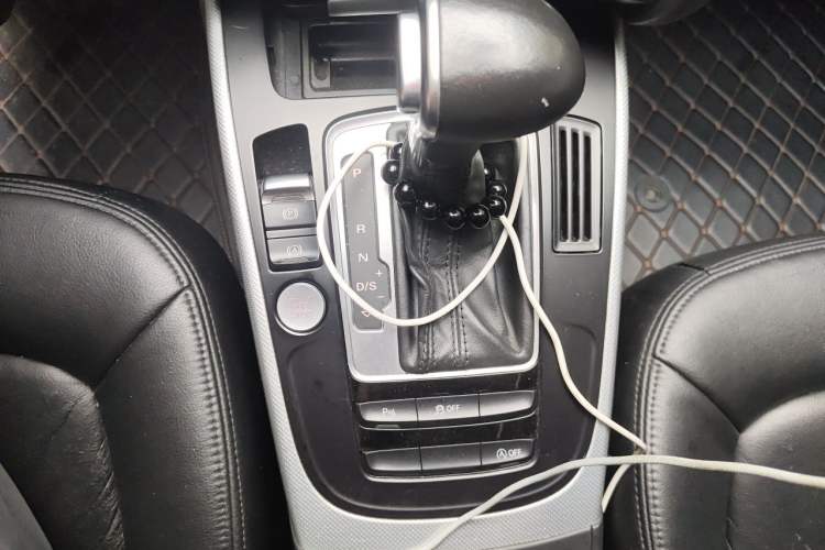 Used Audi A4L 2016 35 TFSI Collector's Edition Automatic Standard Model Gear Lever