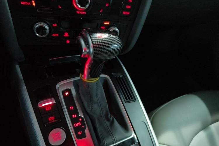 Used Audi A4L 2016 35 TFSI Collector's Edition Automatic Standard Model Gear Lever