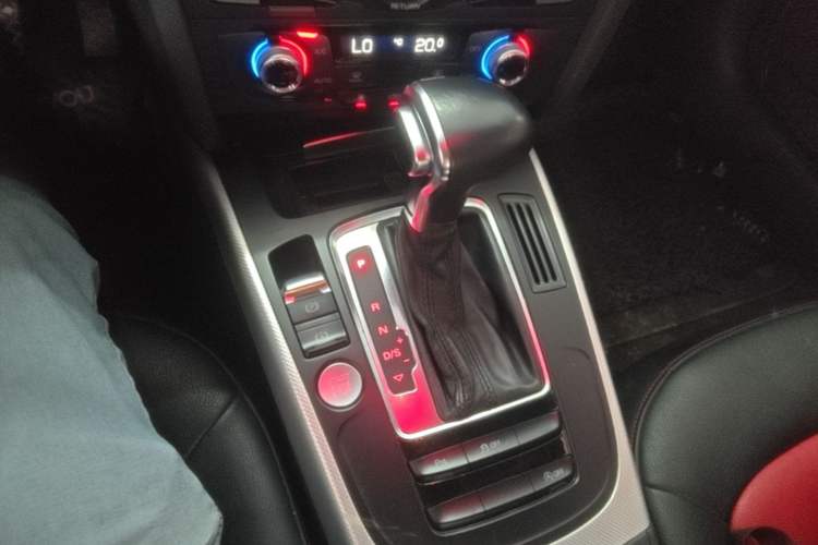 Used Audi A4L 2016 35 TFSI Collector's Edition Automatic Standard Model Gear Lever