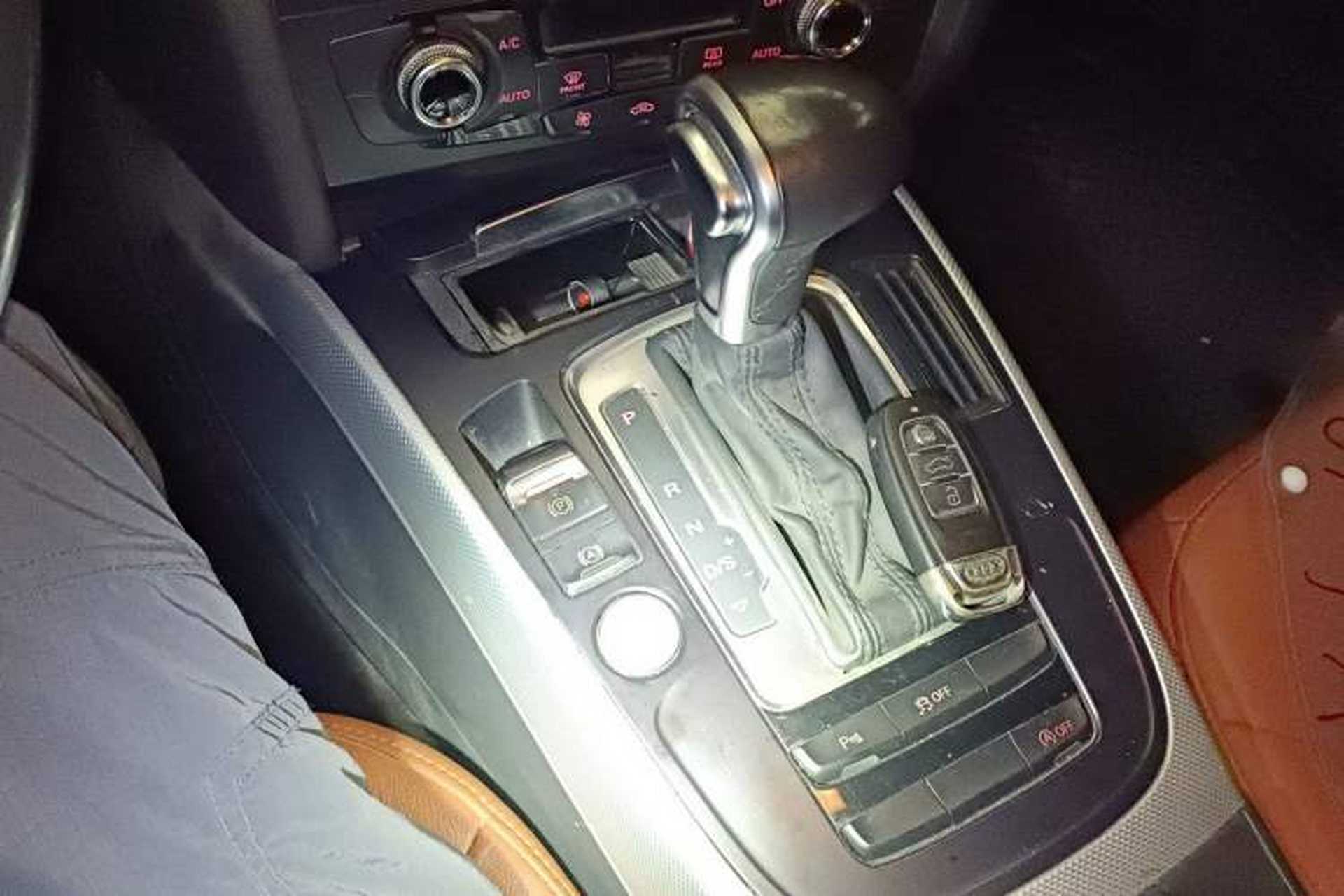 Used Audi A4L 2016 35 TFSI Collector's Edition Automatic Standard Model Gear Lever