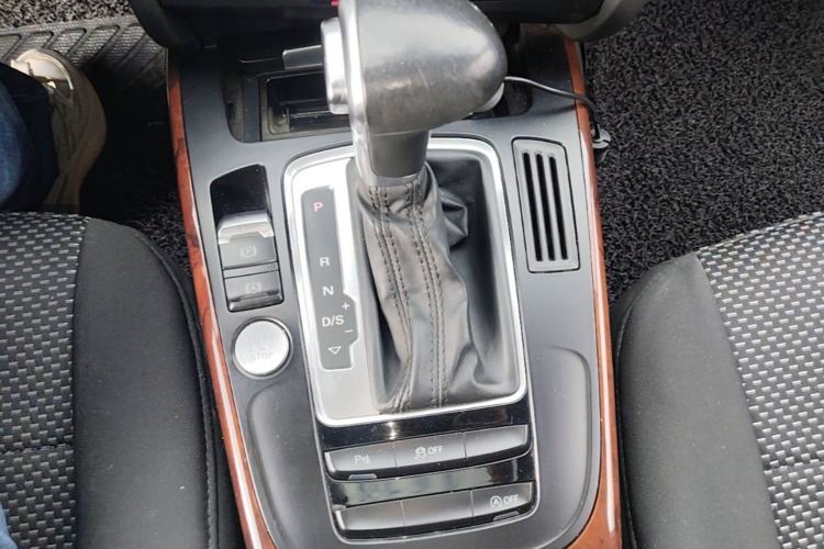 Used Audi A4L 2016 35 TFSI Collection Edition S line Comfort Model Gear Lever