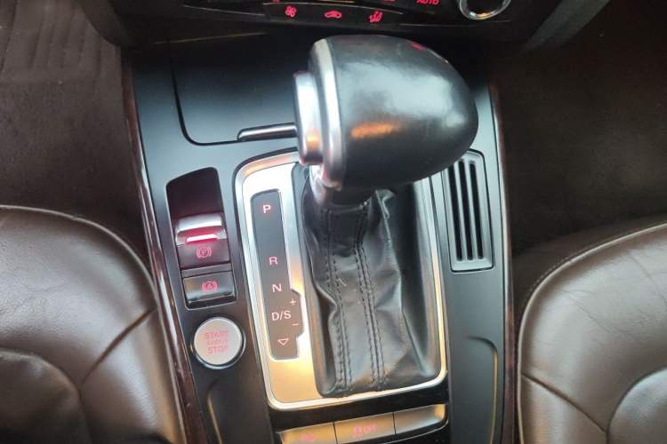 Used Audi A4L 2016 35 TFSI Collector's Edition Automatic Standard Model Gear Lever