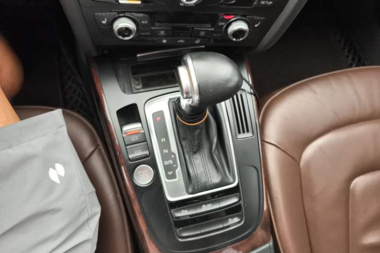 Used Audi A4L 2016 35 TFSI Collection Edition S line Comfort Model Gear Lever