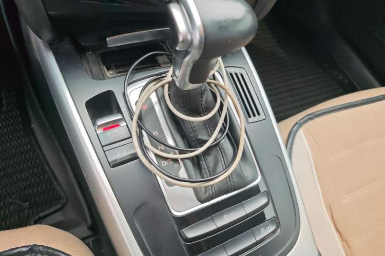 Used Audi A4L 2016 30 TFSI Collector's Edition Automatic Comfort Model Gear Lever