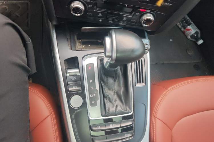 Used Audi A4L 2016 35 TFSI Collector's Edition Automatic Standard Model Gear Lever