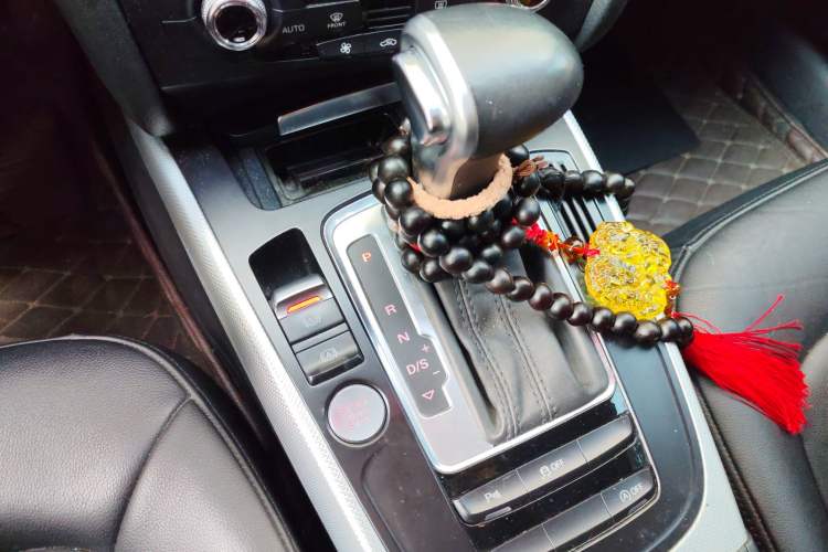 Used Audi A4L 2016 35 TFSI Automatic Standard Model Gear Lever