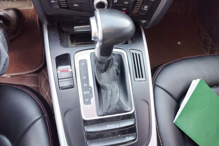 Used Audi A4L 2016 30 TFSI Collector's Edition Automatic Comfort Model Gear Lever