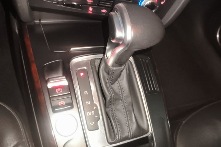 Used Audi A4L 2016 35 TFSI Collection Edition S line Comfort Model Gear Lever