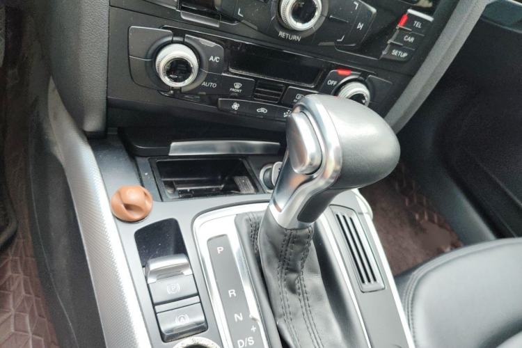 Used Audi A4L 2016 35 TFSI Collector's Edition Automatic Standard Model Gear Lever