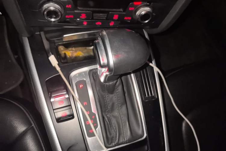 Used Audi A4L 2016 35 TFSI Automatic Standard Model Gear Lever