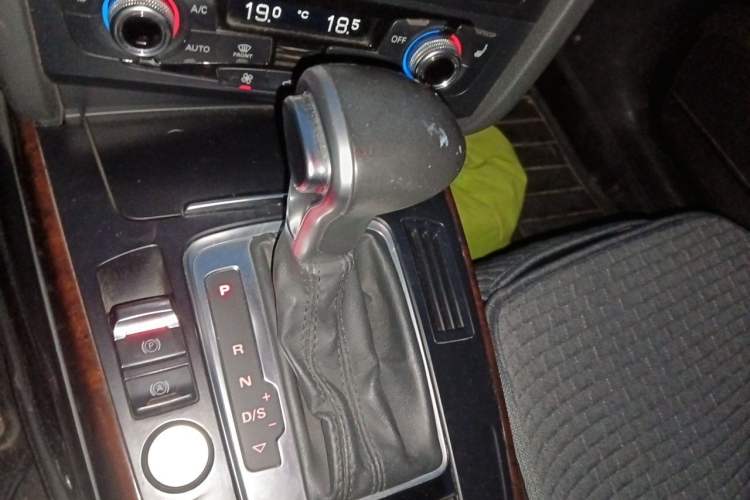 Used Audi A4L 2016 35 TFSI Automatic Technology Model Gear Lever