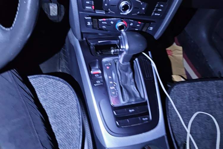 Used Audi A4L 2016 30 TFSI Collector's Edition Automatic Comfort Model Gear Lever