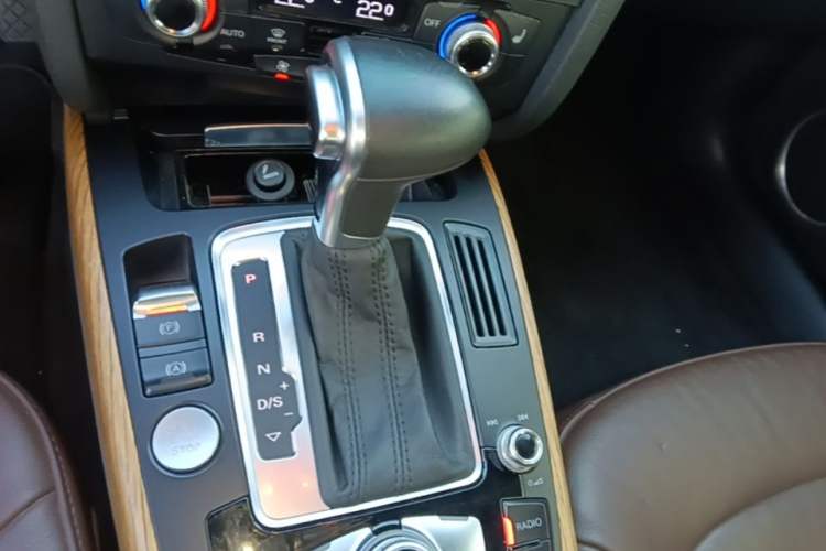 Used Audi A4L 2016 35 TFSI Collection Edition S line Luxury Model Gear Lever