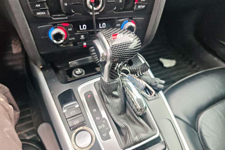 Used Audi A4L 2016 35 TFSI Collector's Edition Automatic Standard Model Gear Lever