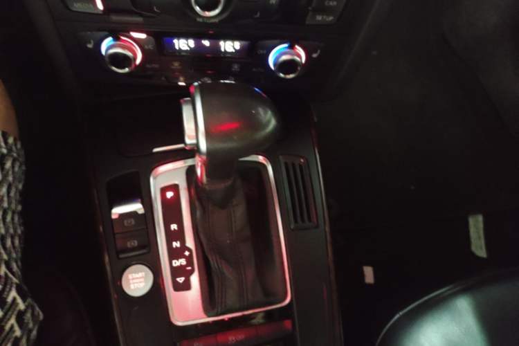 Used Audi A4L 2016 35 TFSI Collection Edition S line Comfort Model Gear Lever
