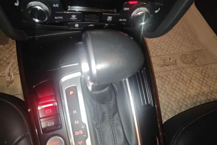 Used Audi A4L 2016 35 TFSI Collection Edition S line Comfort Model Gear Lever