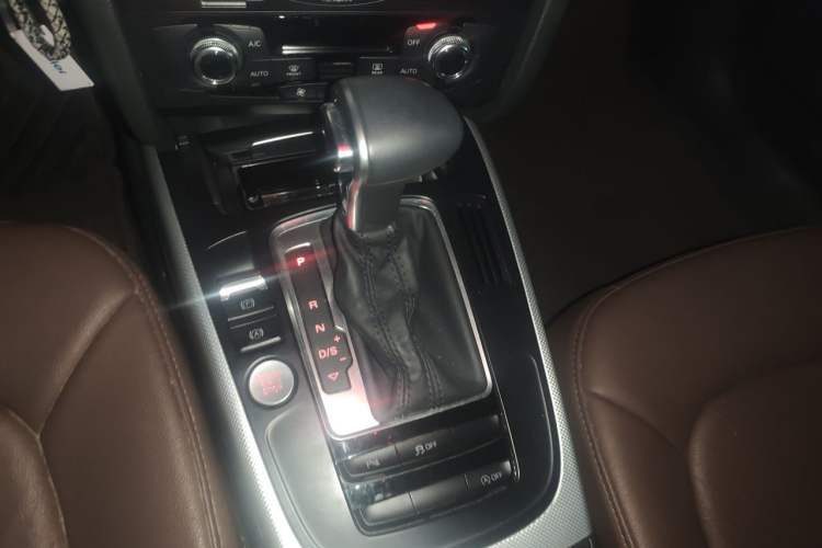 Used Audi A4L 2016 35 TFSI Collector's Edition Automatic Standard Model Gear Lever