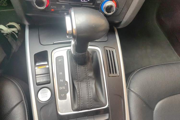 Used Audi A4L 2016 35 TFSI Collector's Edition Automatic Standard Model Gear Lever