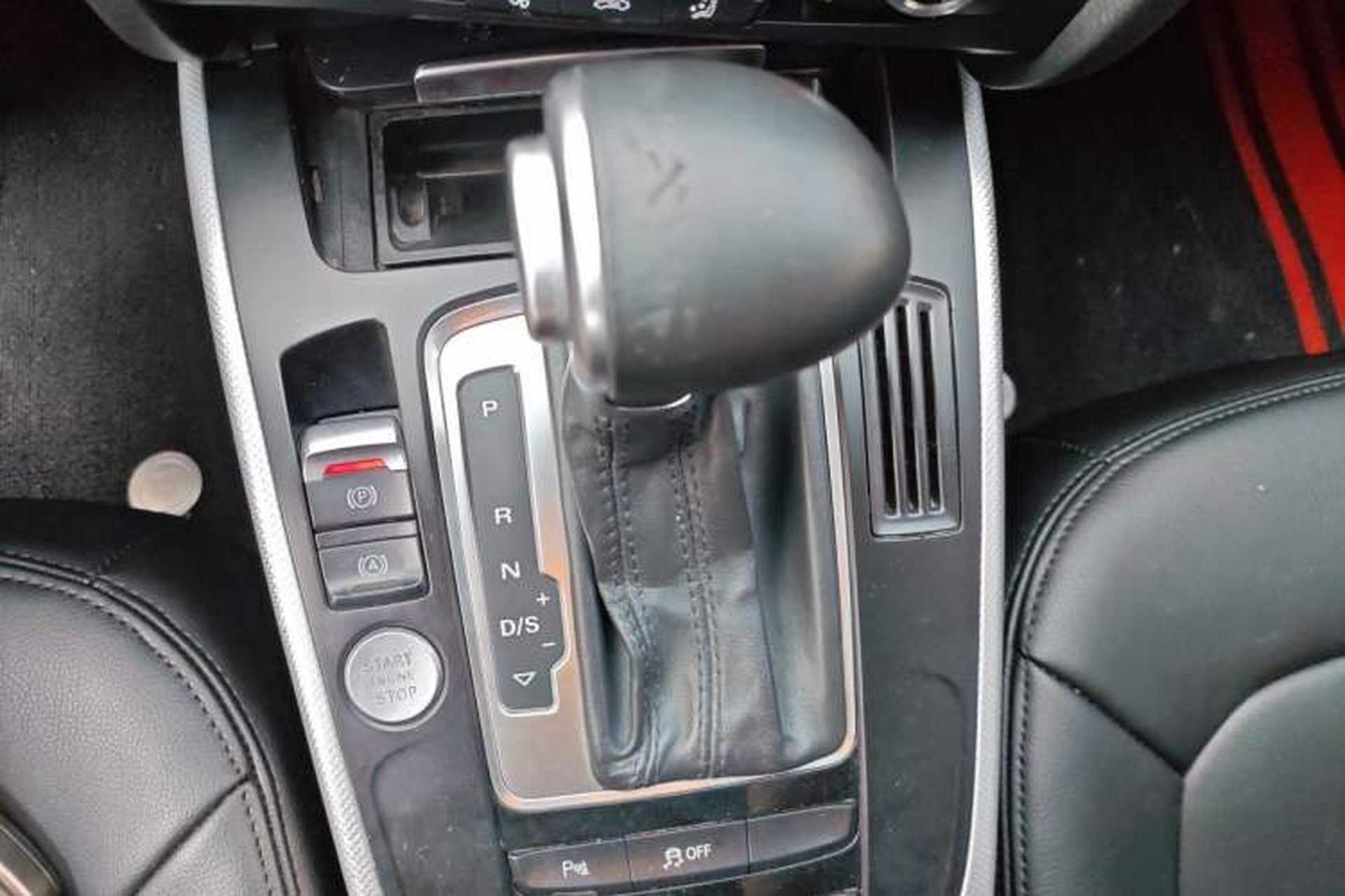 Used Audi A4L 2016 35 TFSI Automatic Standard Model Gear Lever