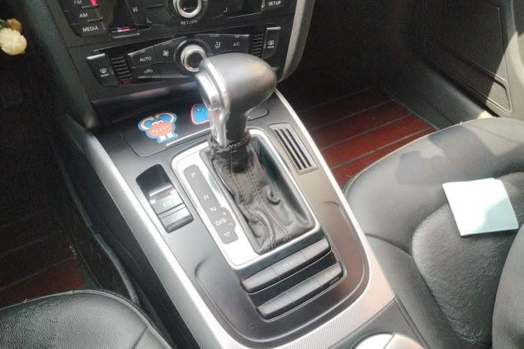 Used Audi A4L 2016 30 TFSI Collector's Edition Automatic Comfort Model Gear Lever