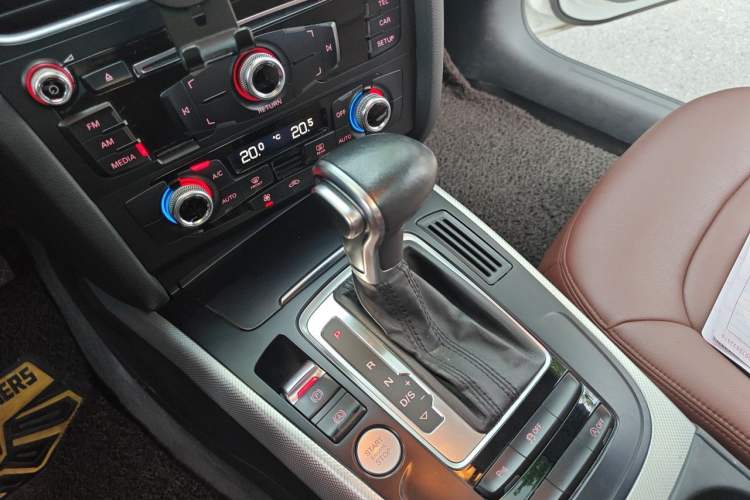 Used Audi A4L 2016 35 TFSI Collector's Edition Automatic Standard Model Gear Lever