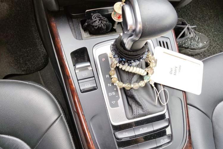 Used Audi A4L 2016 35 TFSI Automatic Comfort Model Gear Lever