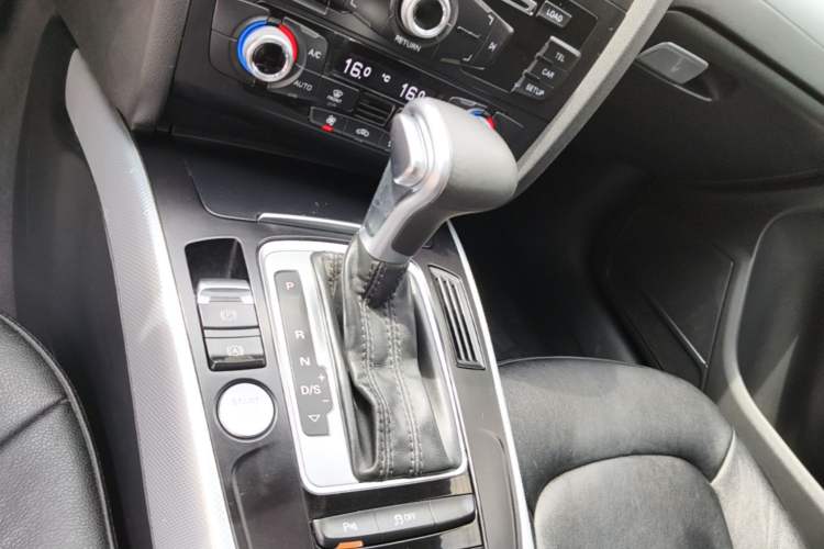 Used Audi A4L 2016 35 TFSI Collector's Edition Automatic Standard Model Gear Lever
