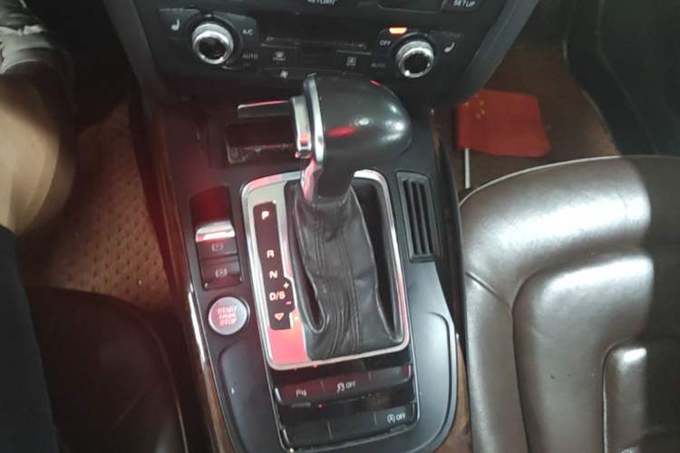 Used Audi A4L 2016 35 TFSI Collection Edition S line Comfort Model Gear Lever