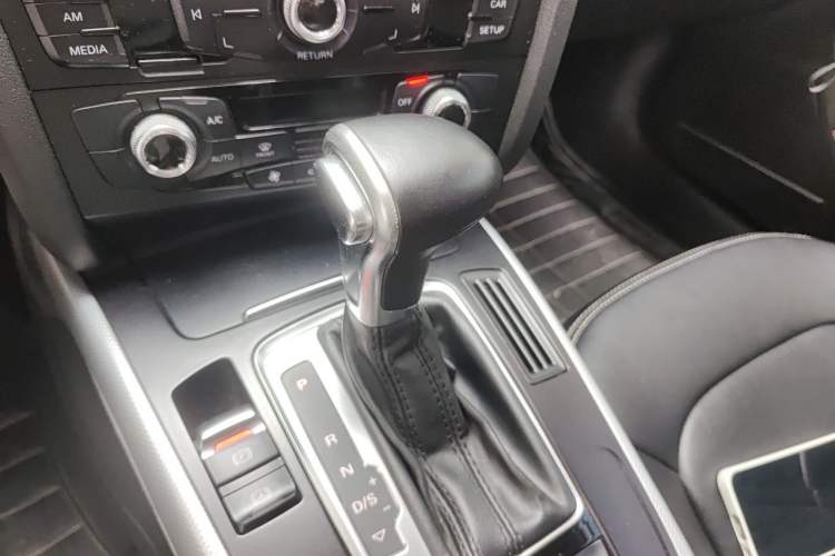 Used Audi A4L 2016 35 TFSI Automatic Standard Model Gear Lever