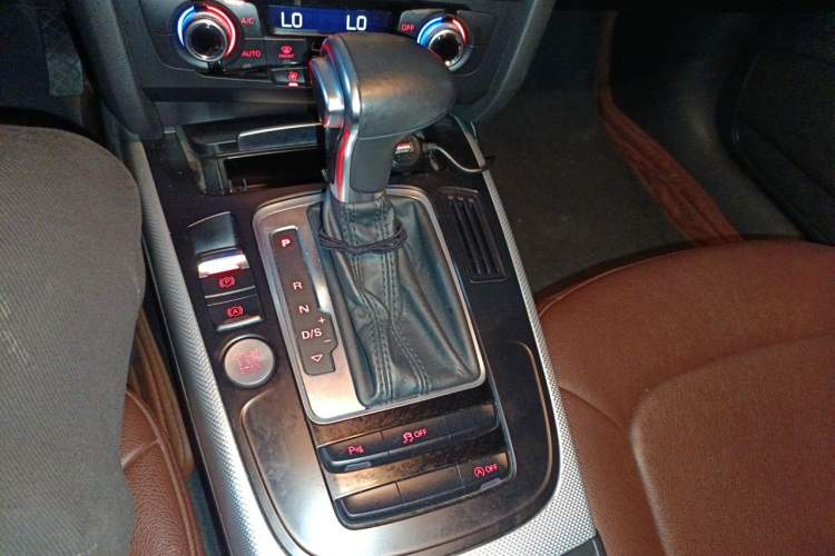 Used Audi A4L 2016 35 TFSI Collector's Edition Automatic Standard Model Gear Lever