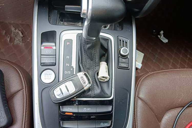 Used Audi A4L 2016 35 TFSI Collector's Edition Automatic Standard Model Gear Lever
