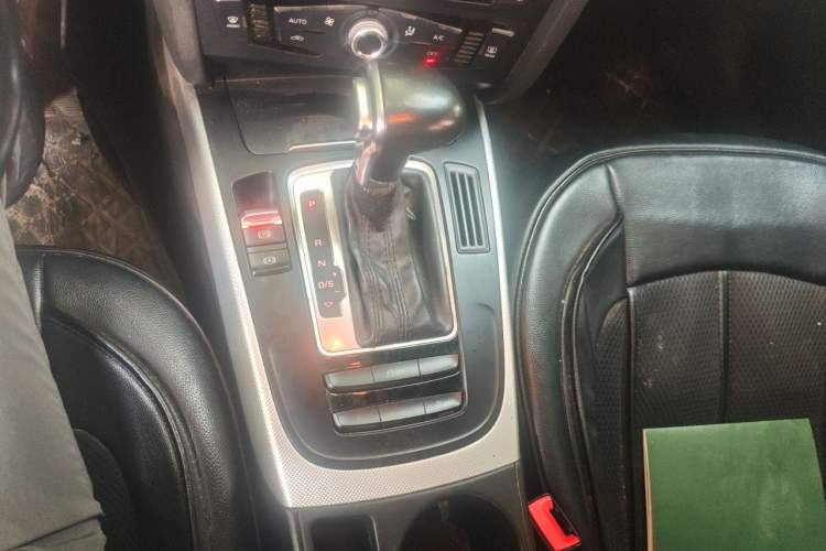 Used Audi A4L 2016 30 TFSI Collector's Edition Automatic Comfort Model Gear Lever