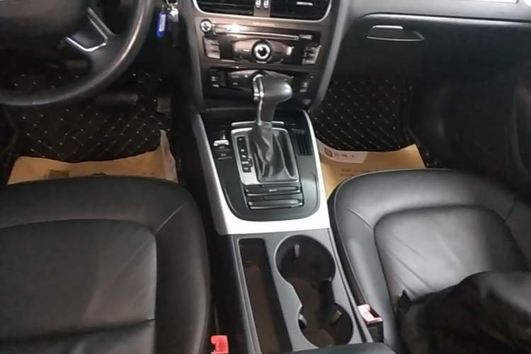 Used Audi A4L 2016 30 TFSI Collector's Edition Automatic Comfort Model Gear Lever