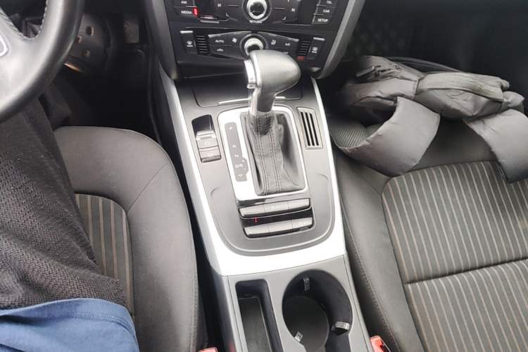 Used Audi A4L 2016 30 TFSI Collector's Edition Automatic Comfort Model Gear Lever